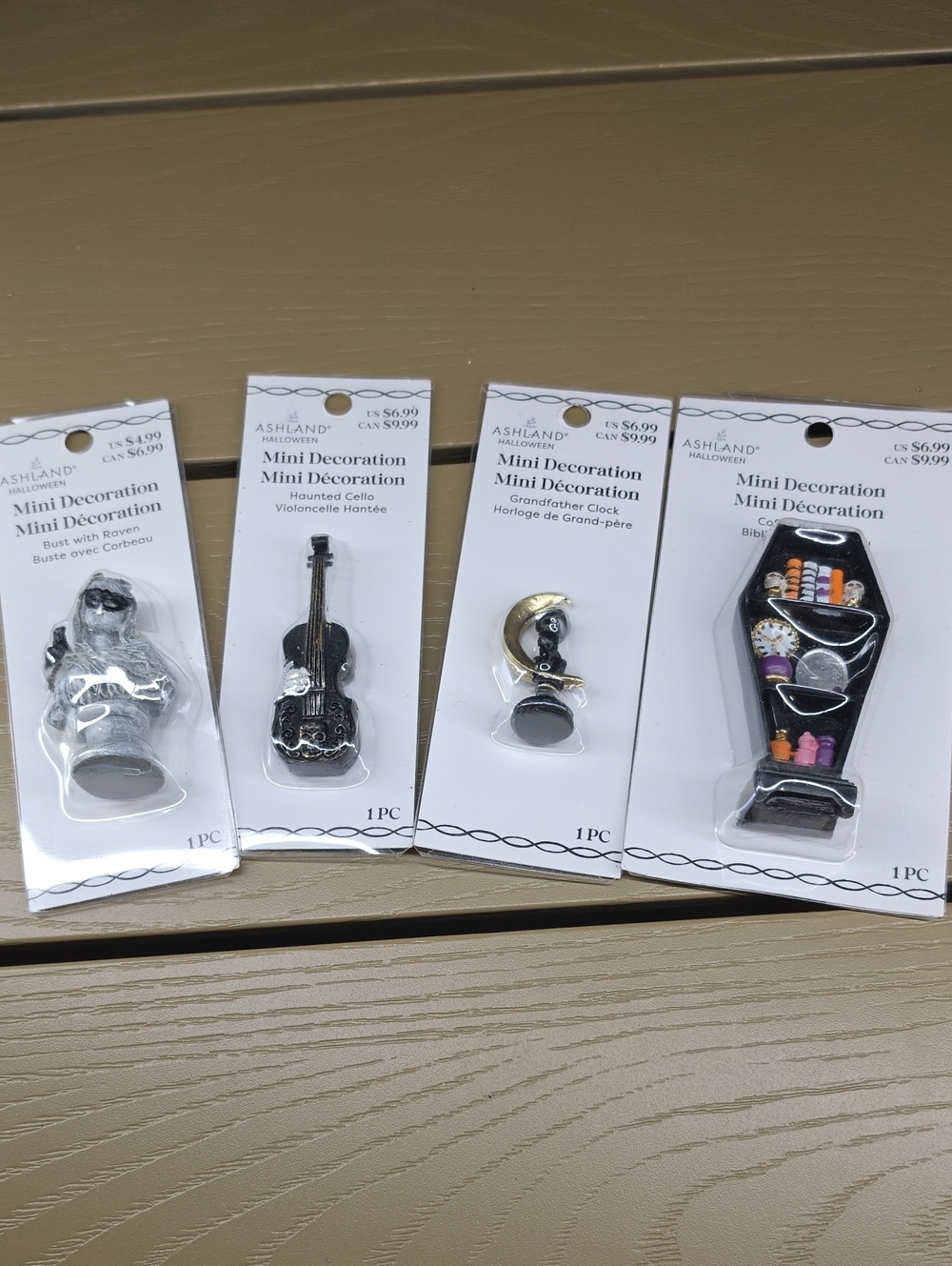 Ashland Mini Halloween Accent Set - Black, Silver & Gold